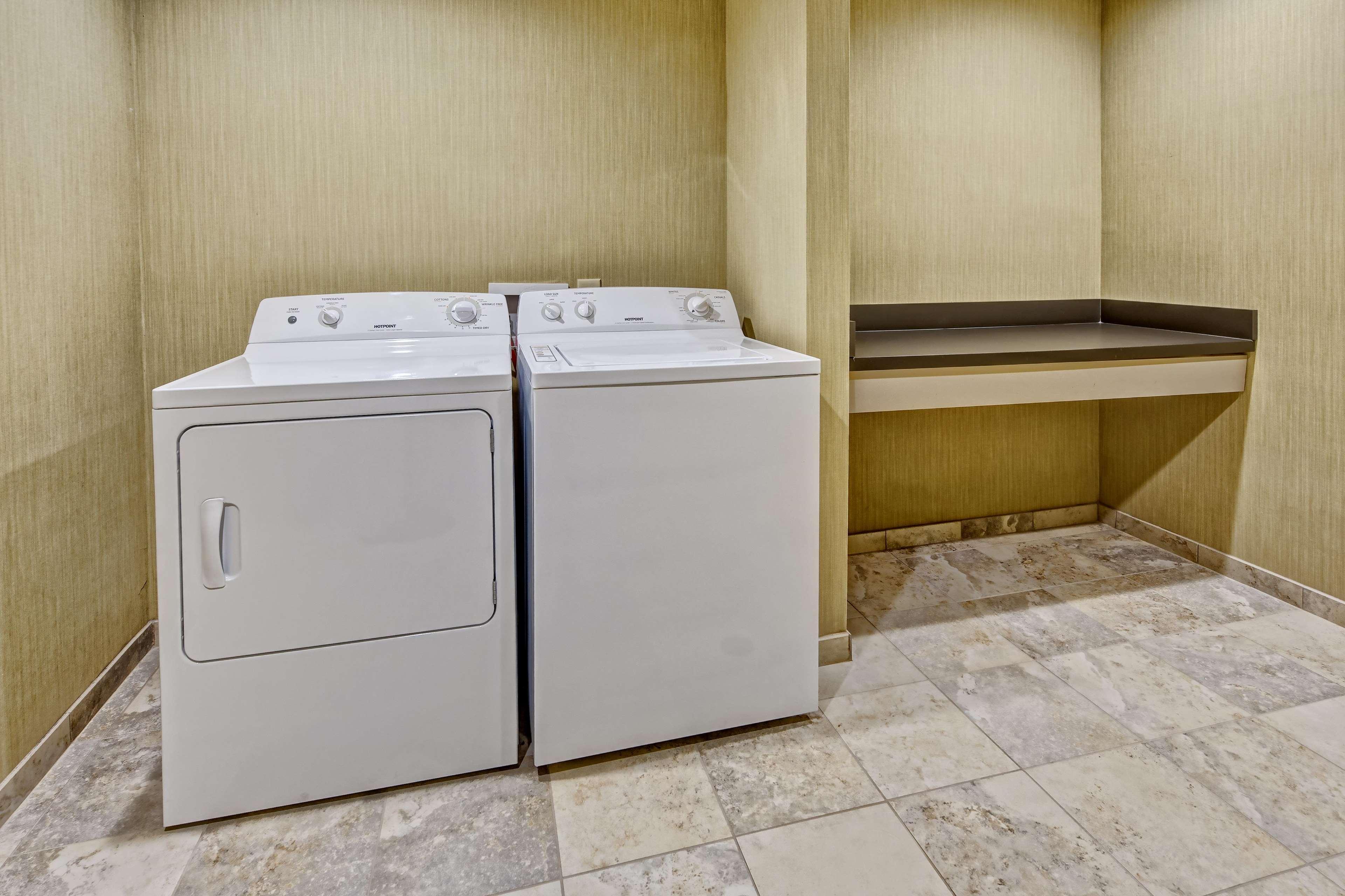 Hampton Inn Indianola Extérieur photo